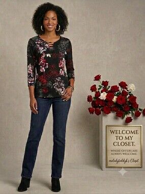 ​Chico's Black Red Floral Caged Notch Neck Top 3/4 Sleeve Knit Tunic Size 1 M